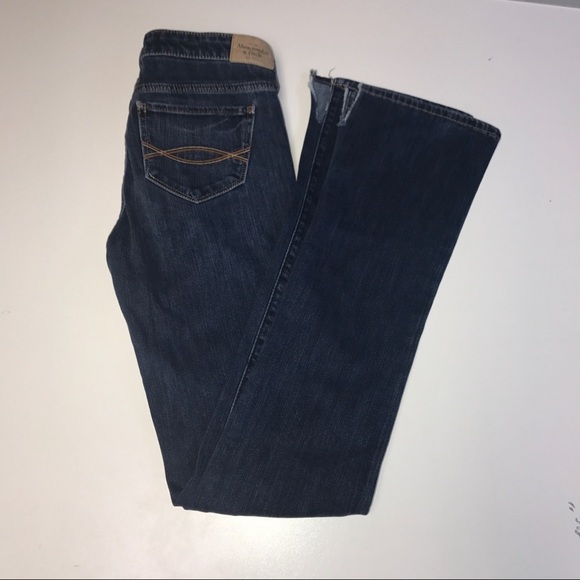 Vintage Y2K Abercrombie and Fitch Jeans Size 2 Long Wide Leg Flare Low Rise - Picture 1 of 3